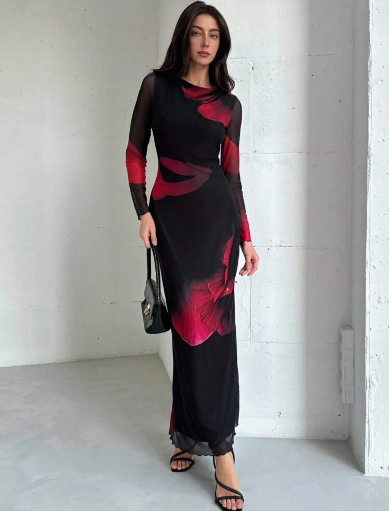 Rosy Dress photo 8